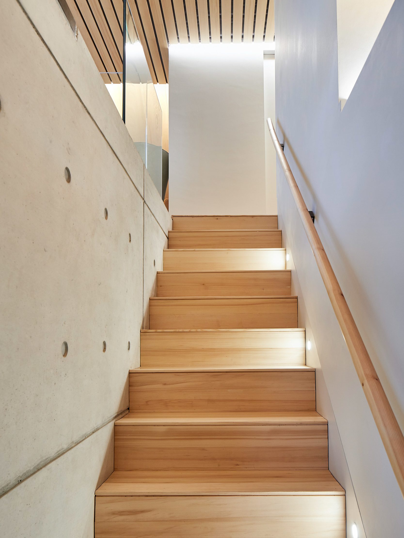 Timber and concrete stairs in house | cdc studio cambridge architects